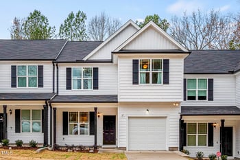67 Stewarts Knob Dr, Clayton, NC 27527