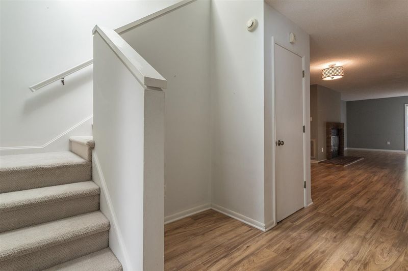 67 Stoneridge Rd, Durham, NC 27705