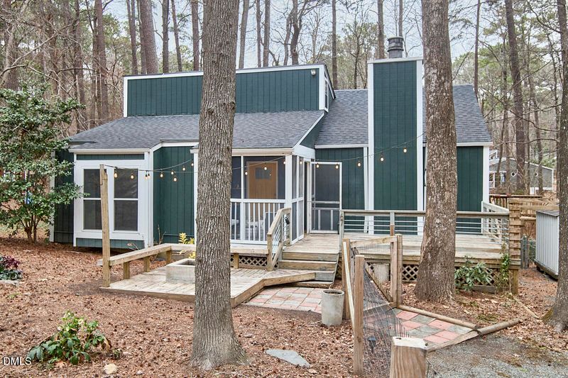 67 Willow Way, Chapel Hill, NC 27516