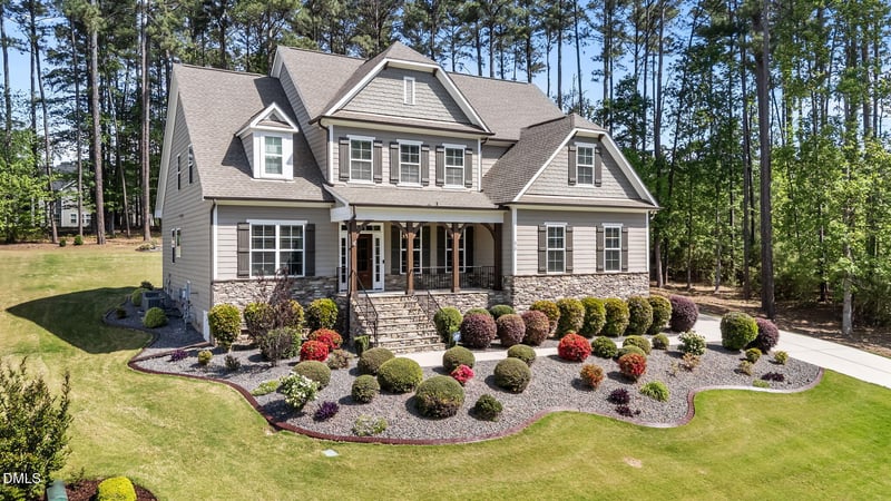 670 Rockport Dr, Clayton, NC 27527