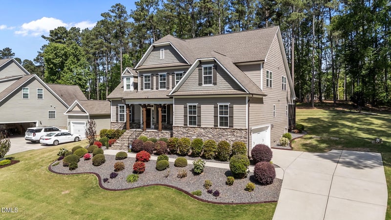 670 Rockport Dr, Clayton, NC 27527
