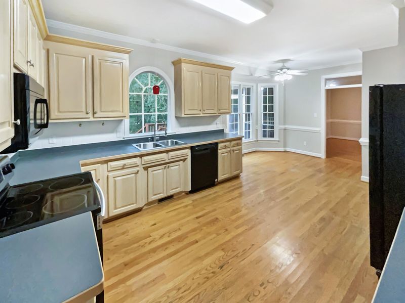 6700 Humboldt Dr, Fuquay Varina, NC 27526