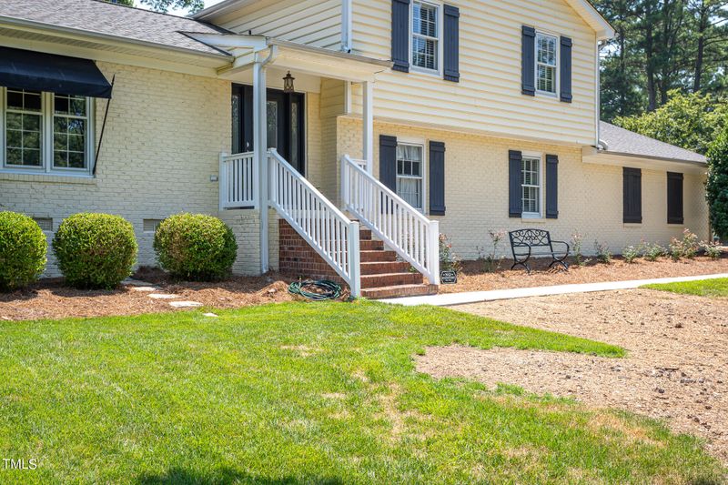 6700 Valley Dr, Raleigh, NC 27612