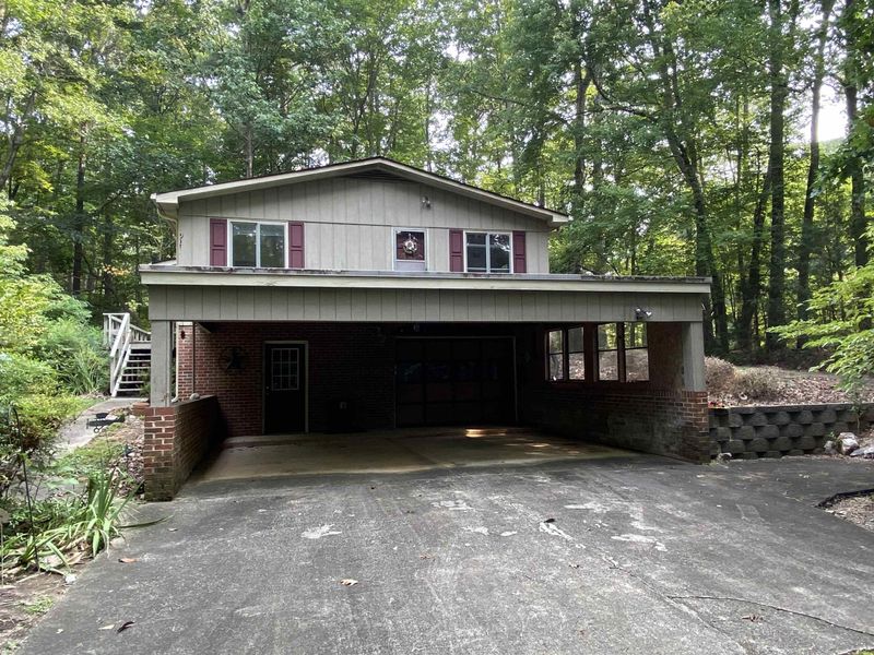 6701 W Lake Anne Dr, Raleigh, NC 27612