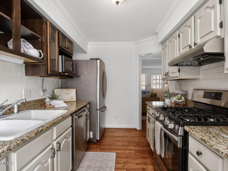 6703 Queen Annes Dr, Raleigh, NC 27613