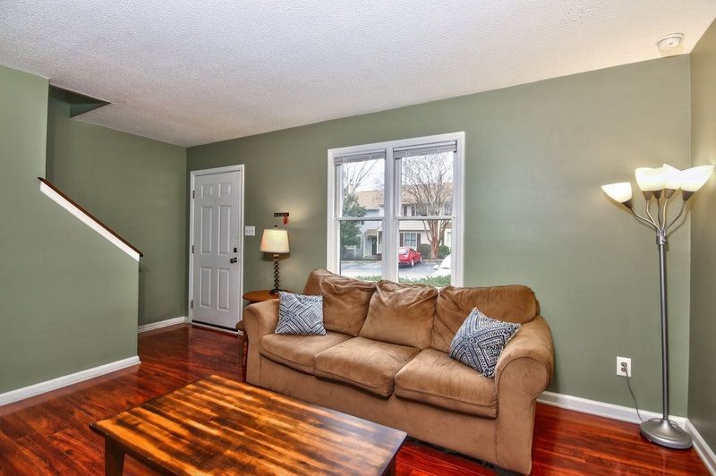 6704 Chauncey Dr, Raleigh, NC 27615