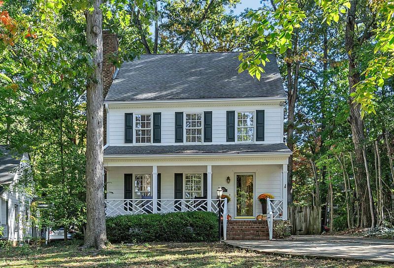 6704 Ebon Ct, Raleigh, NC 27615