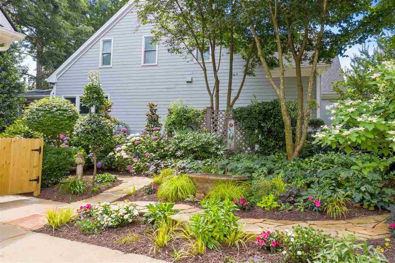 6704 Pointe Vista Cir, Raleigh, NC 27615