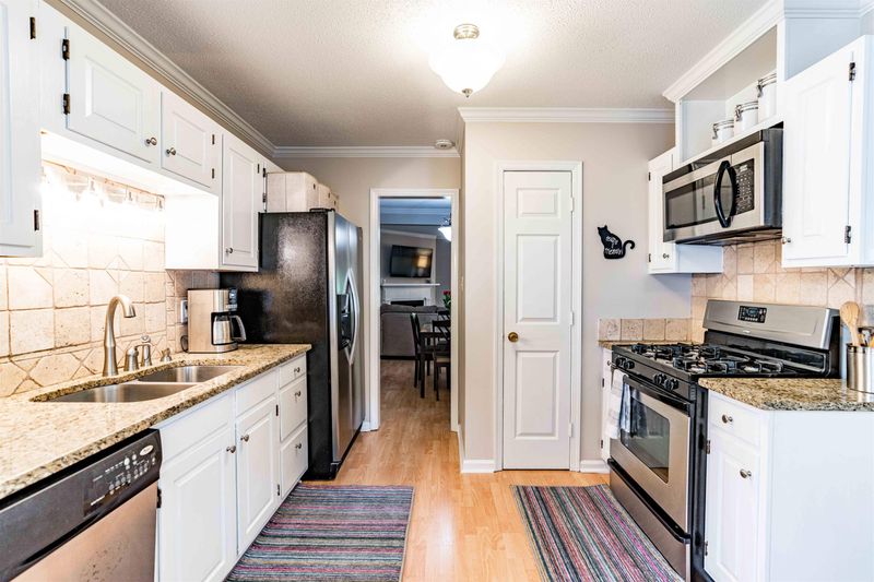 6705 Chauncey Dr, Raleigh, NC 27615