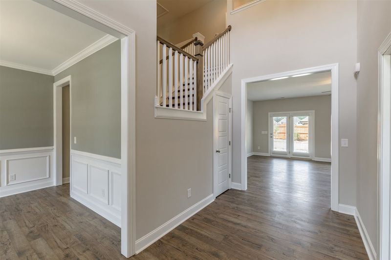 6705 Lucado Ct, Raleigh, NC 27603