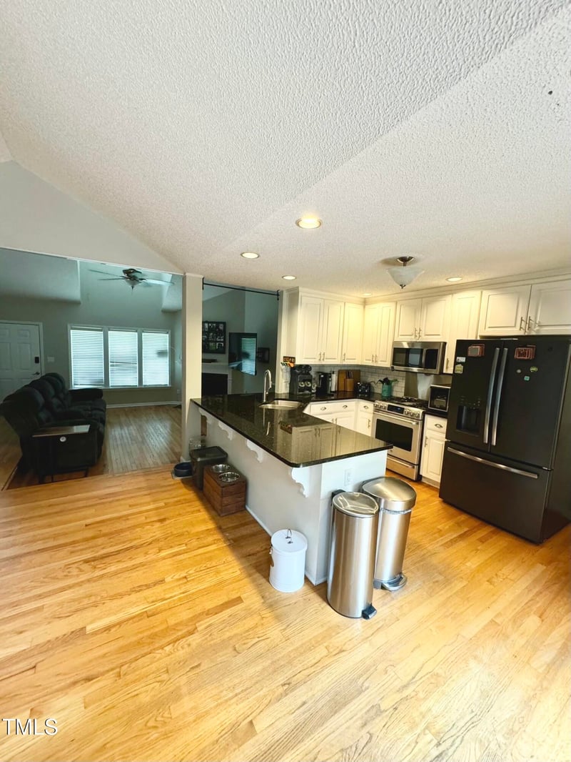 6705 Oviedo Dr, Raleigh, NC 27603