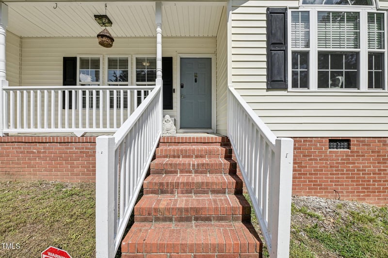 6705 Oviedo Dr, Raleigh, NC 27603