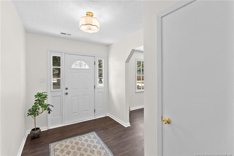 6706 Interban Dr, Fayetteville, NC 28314