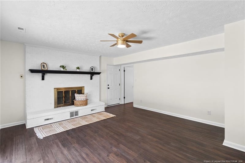 6706 Interban Dr, Fayetteville, NC 28314