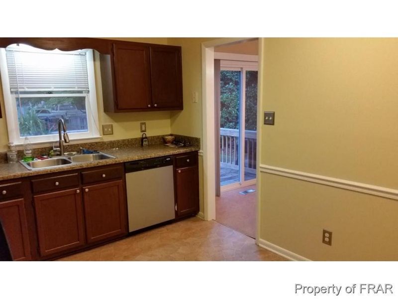 6708 Carnforth Ct, Fayetteville, NC 28304