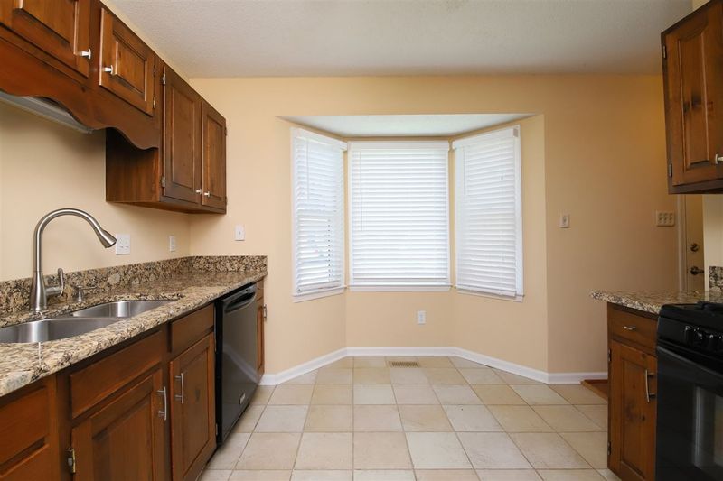 6708 Chauncey Dr, Raleigh, NC 27615