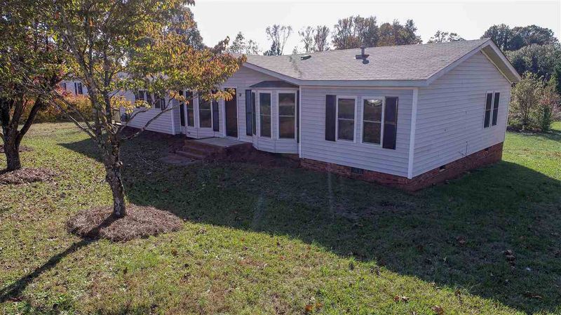 6708 Lake Springs Dr, Holly Springs, NC 27540