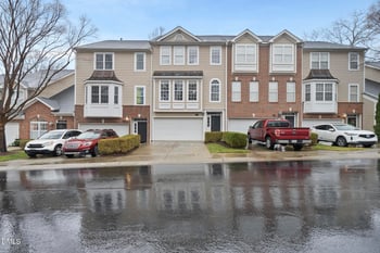 6708 Middleboro Dr, Raleigh, NC 27612