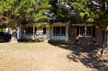 6708 Seaford Dr, Fayetteville, NC 28314