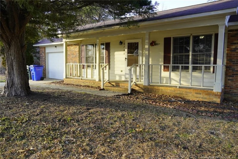 6708 Seaford Dr, Fayetteville, NC 28314