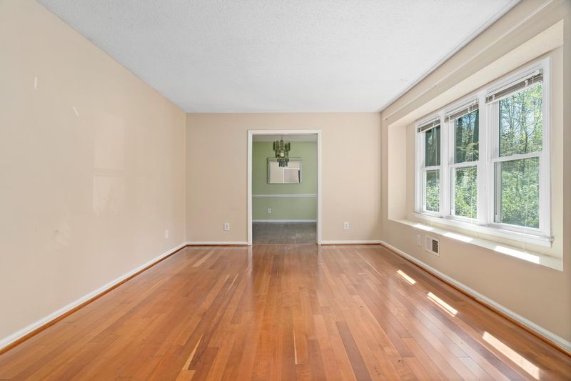 6709 Spencer Ct, Raleigh, NC 27615
