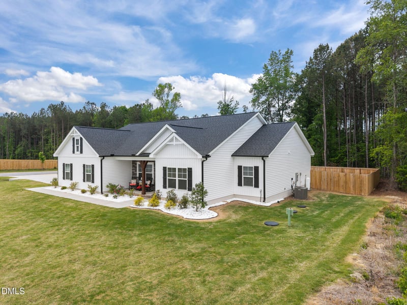 671 Howards Crossing Dr, Wendell, NC 27591