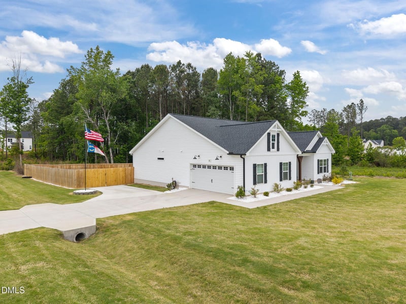 671 Howards Crossing Dr, Wendell, NC 27591