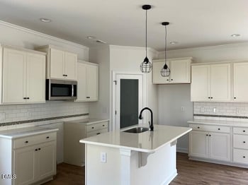 671 Little River Dr, Zebulon, NC 27597