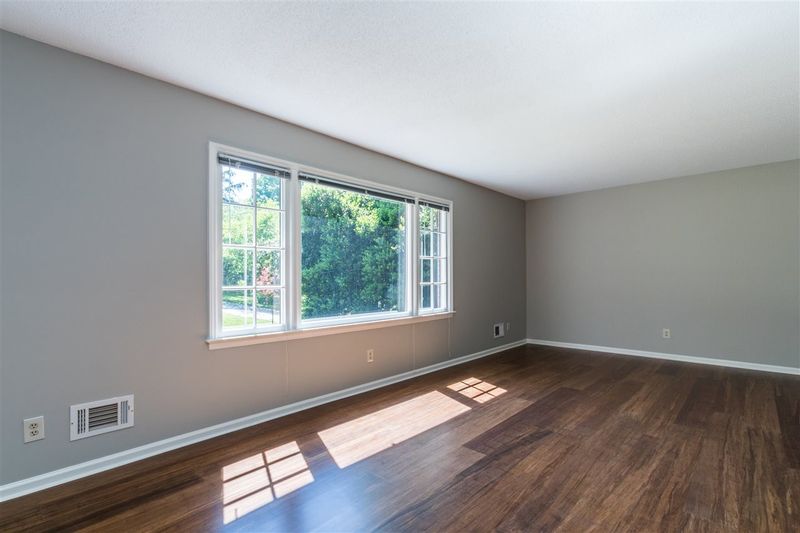6710 Brookmeade Pl, Raleigh, NC 27612