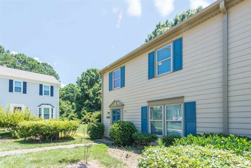 6710 Tattershale Ct, Raleigh, NC 27613