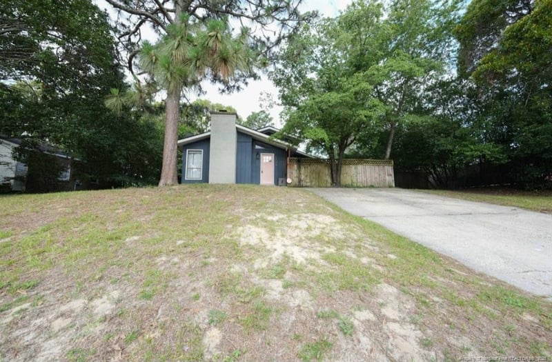 6711 Wake Forest Rd, Fayetteville, NC 28311