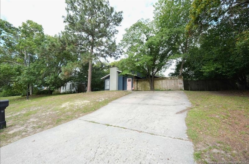 6711 Wake Forest Rd, Fayetteville, NC 28311