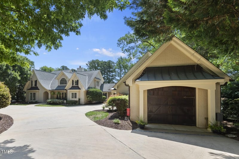 6712 Foxfire Pl, Raleigh, NC 27615