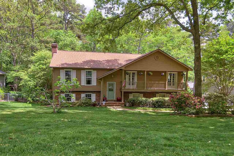 6712 Perkins Dr, Raleigh, NC 27612