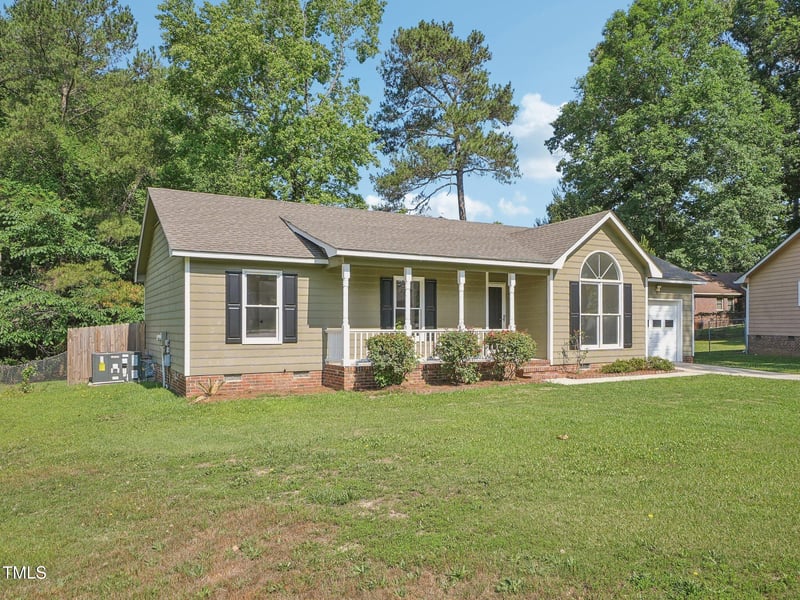 6712 Potters Ct, Fayetteville, NC 28314