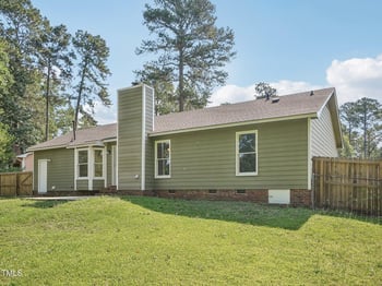 6712 Potters Ct, Fayetteville, NC 28314