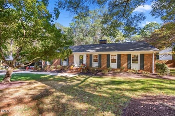 6712 Valley Lake Dr, Raleigh, NC 27612