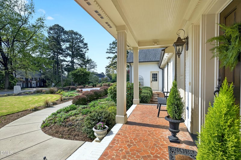 6713 Foxfire Pl, Raleigh, NC 27615