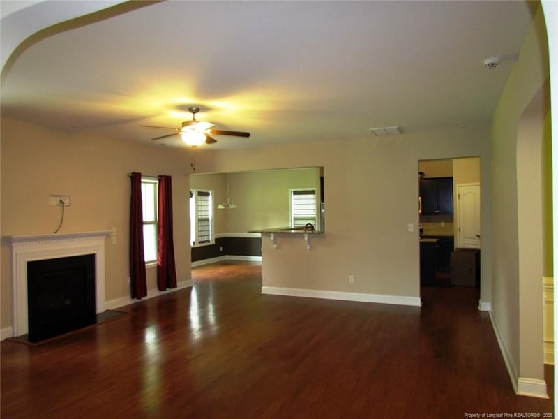 6716 Brentmoor Ct, Hope Mills, NC 28348