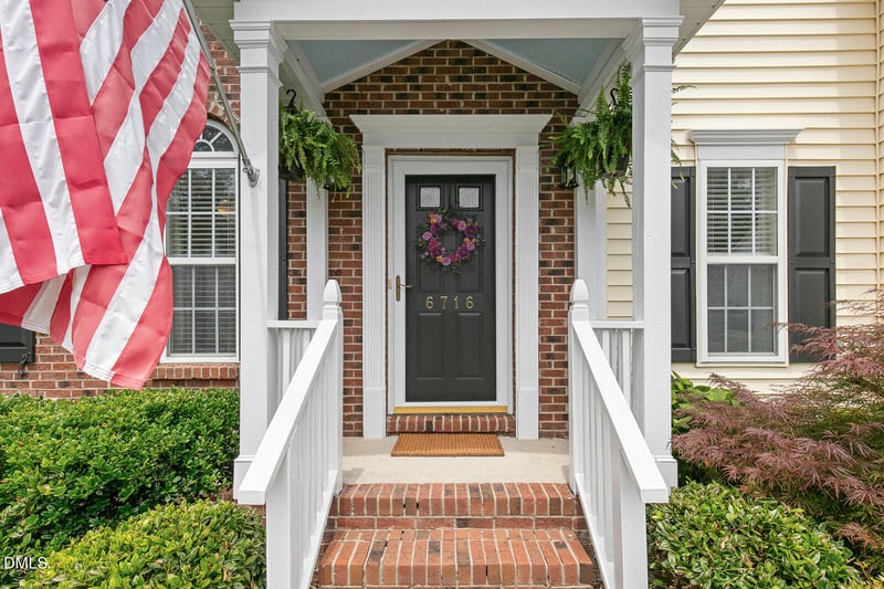 6716 Somerknoll Dr, Durham, NC 27713