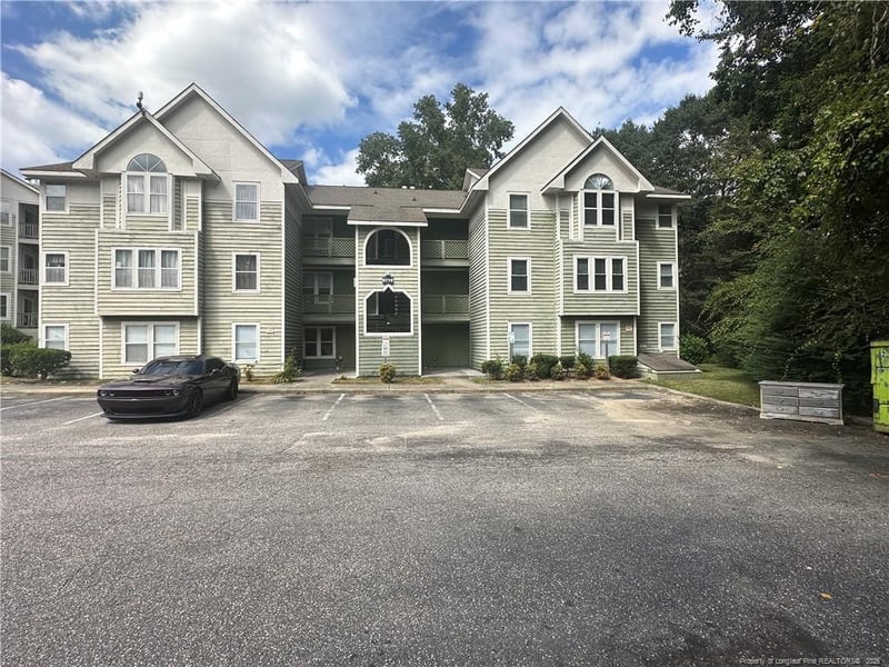 6716 Willowbrook Dr #6, Fayetteville, NC 28314