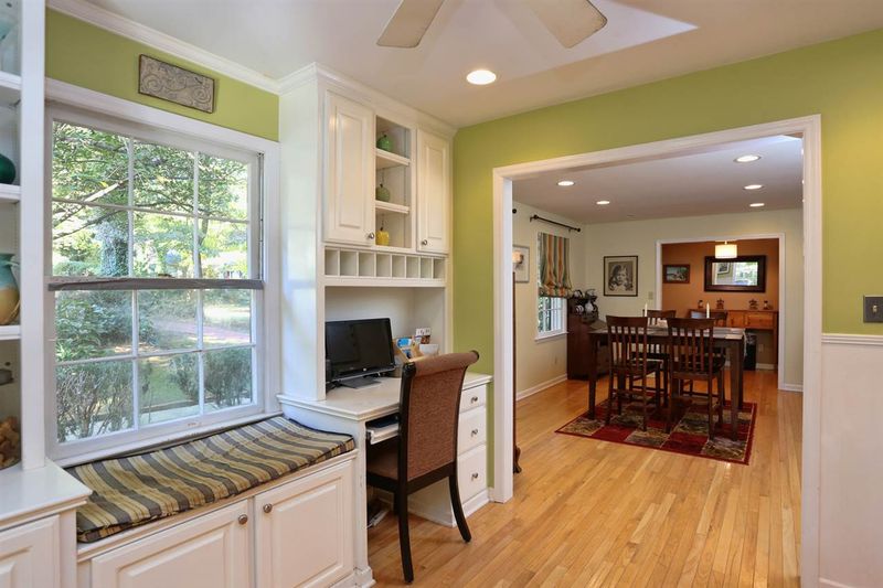 6716 Woodmere Dr, Raleigh, NC 27612