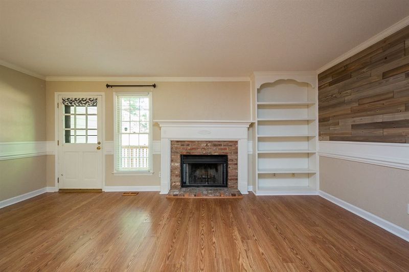 6717 Queen Annes Dr, Raleigh, NC 27613
