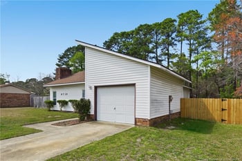 6718 Seaford Dr, Fayetteville, NC 28314