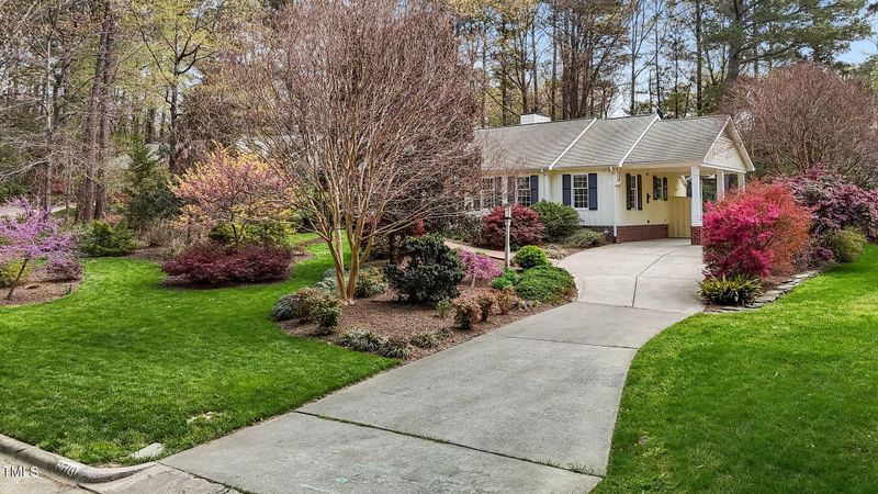 6719 Falconbridge Rd, Chapel Hill, NC 27517