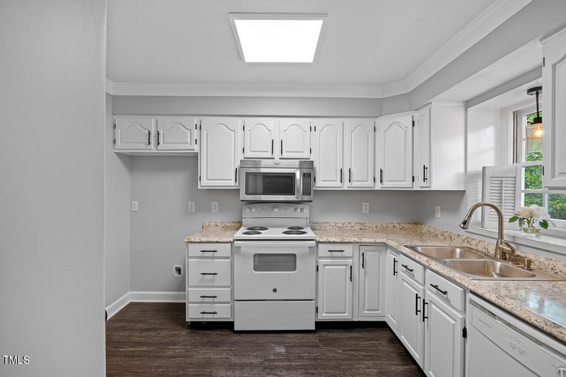 6719 Olde Province Ct, Raleigh, NC 27609