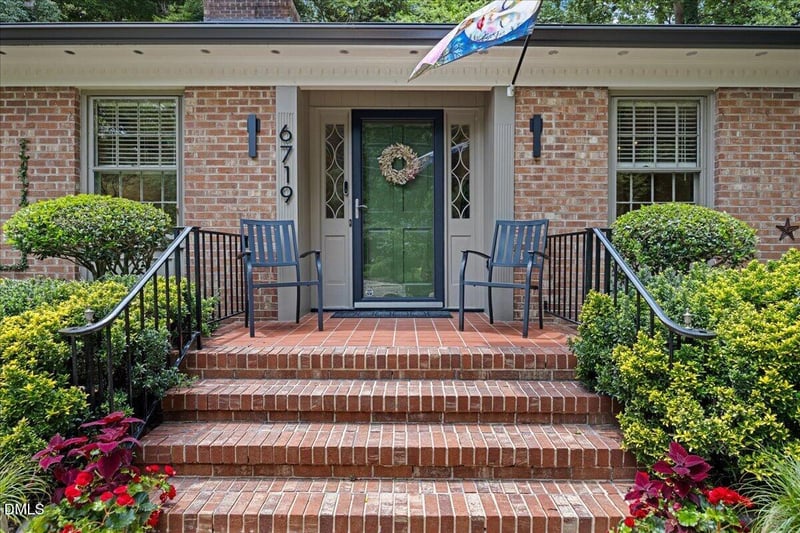6719 Valley Lake Dr, Raleigh, NC 27612