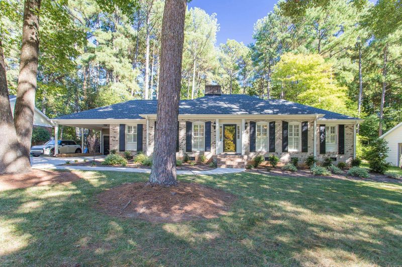 6720 Valley Dr, Raleigh, NC 27612