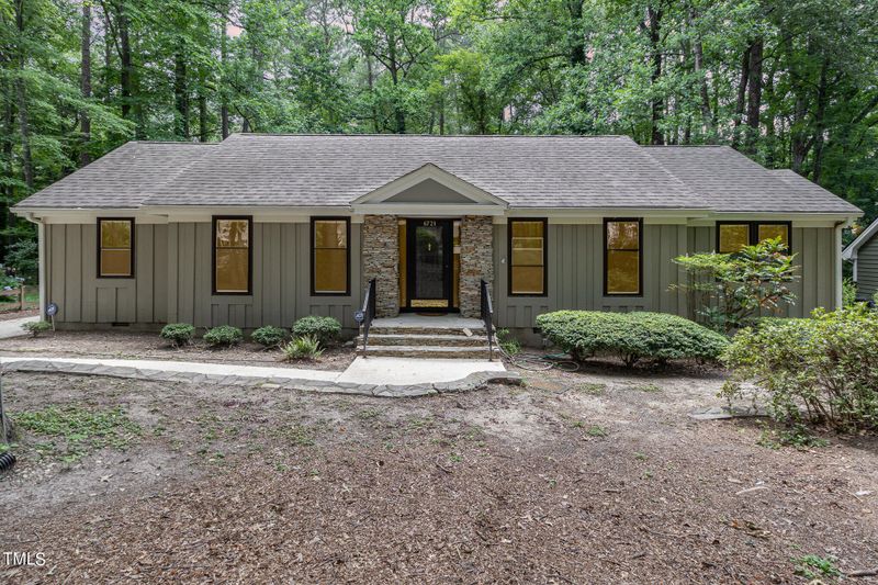 6721 Ridgecroft Ln, Raleigh, NC 27615