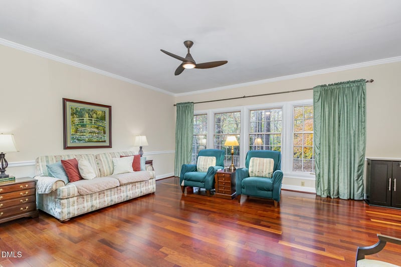 6724 Glen Forrest Dr, Chapel Hill, NC 27517